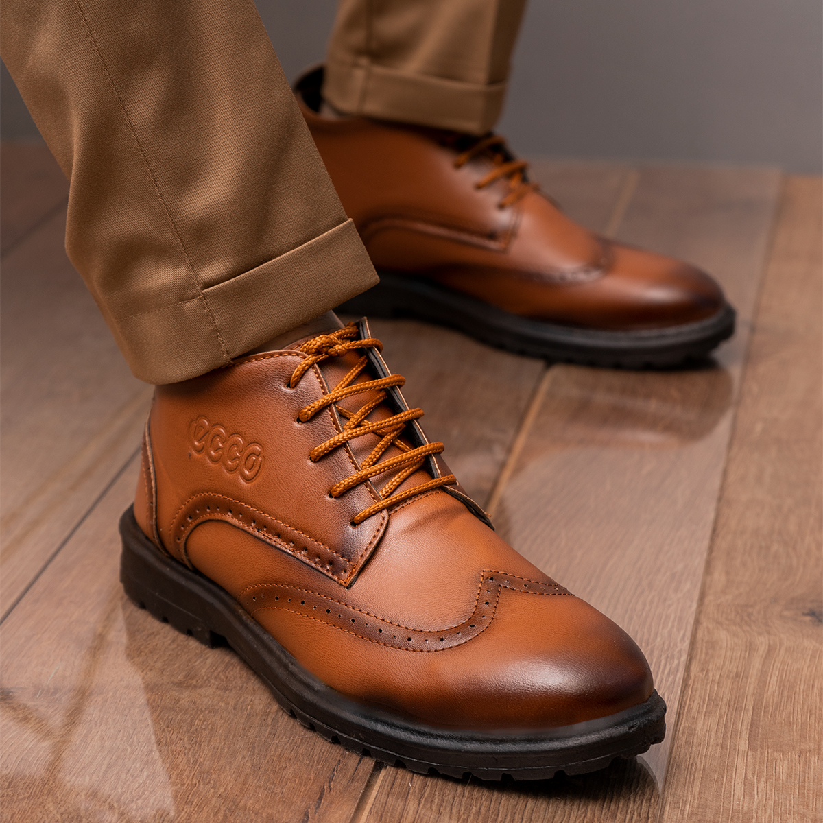 نیم بوت مردانه COCO عسلی مدلSalivan